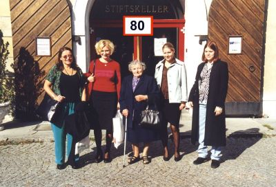 Martha, Angeli, Oma, Anita & Sonja
