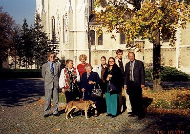 Kurt, Traude, Angelika, Grandma Elizabeth, Anita, Martha, Paul & Georg, in the center the dog 'Kaiphi', photo by Sonja